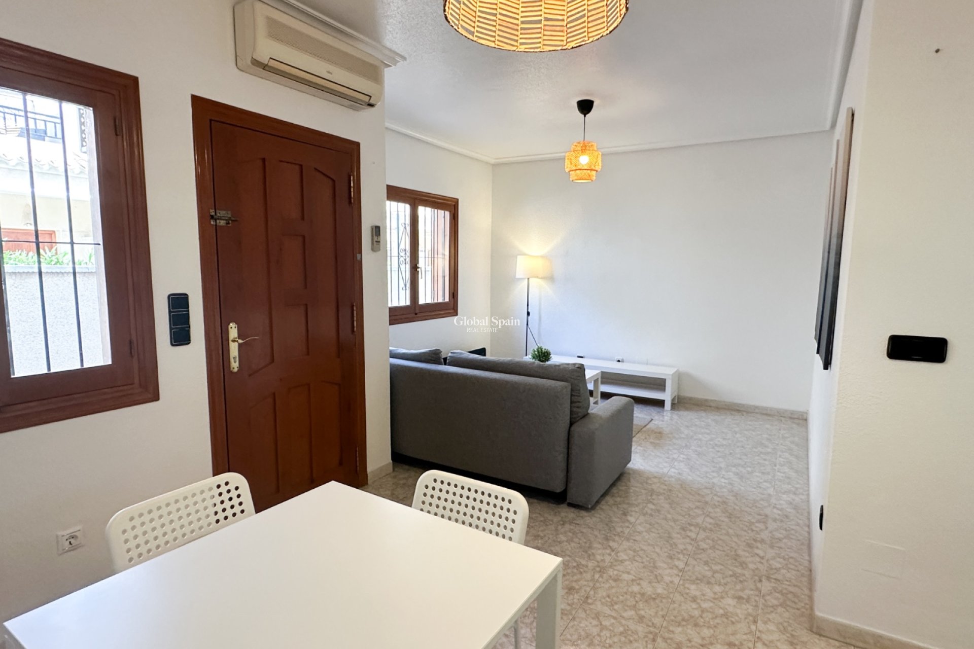 Wederverkoop - APPARTEMENT -
ORIHUELA COSTA - Costa Blanca
