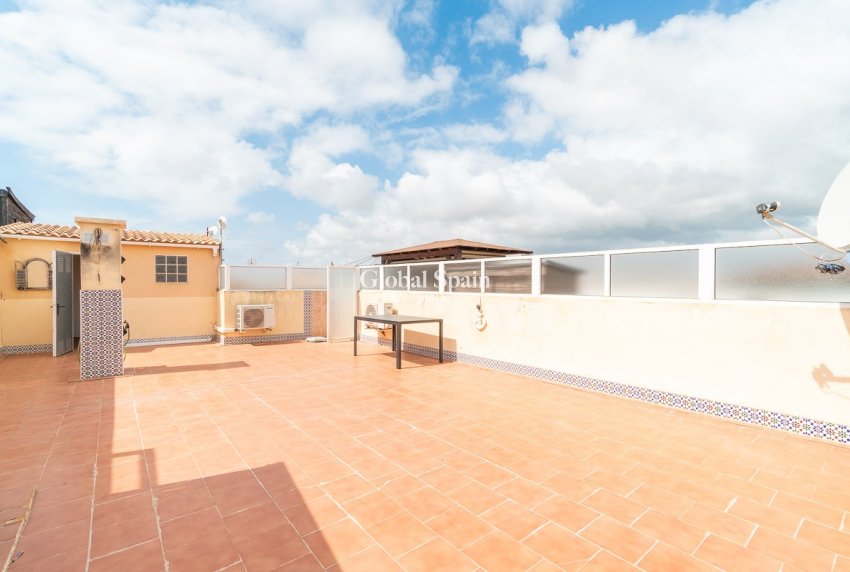 Wederverkoop - APPARTEMENT -
ORIHUELA COSTA - Costa Blanca