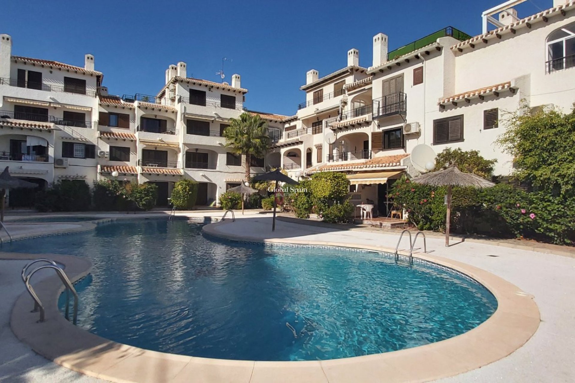 Wederverkoop - APPARTEMENT -
ORIHUELA COSTA - Costa Blanca