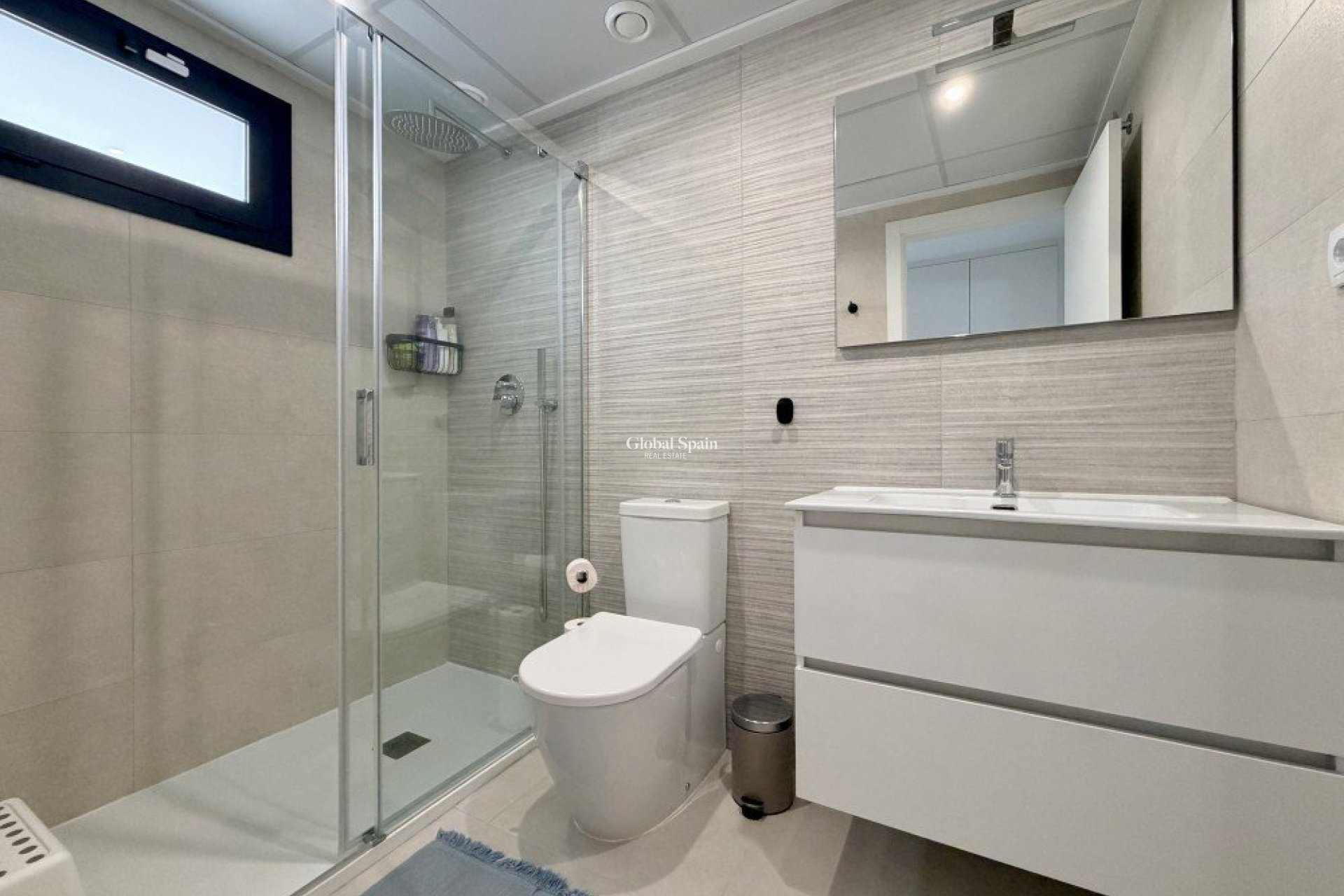 Wederverkoop - APPARTEMENT -
ORIHUELA COSTA - Costa Blanca