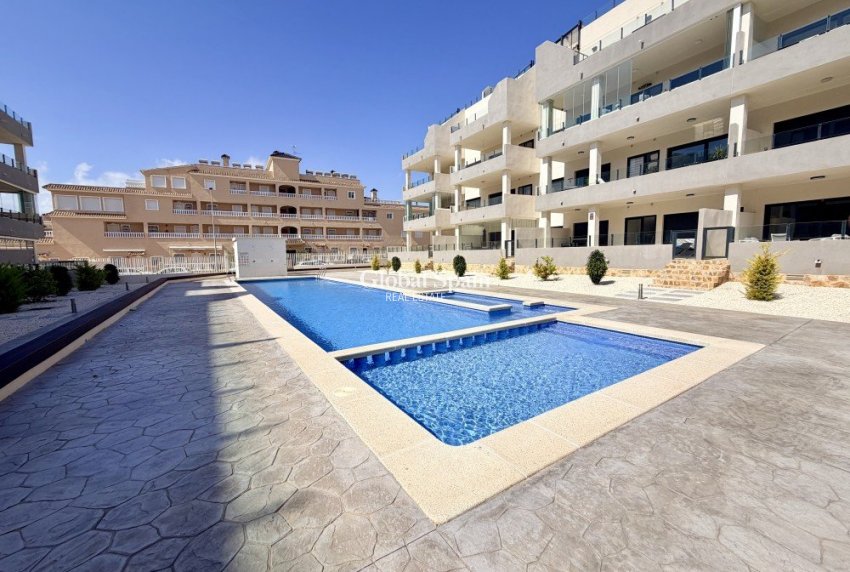 Wederverkoop - APPARTEMENT -
ORIHUELA COSTA - Costa Blanca