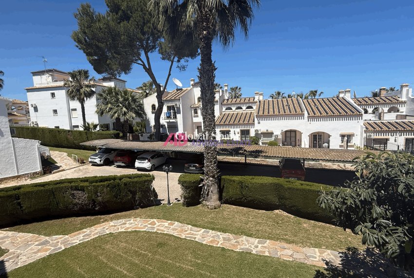 Wederverkoop - APPARTEMENT -
ORIHUELA COSTA - Costa Blanca