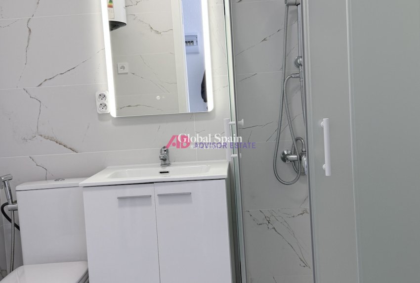 Wederverkoop - APPARTEMENT -
ORIHUELA COSTA - Costa Blanca