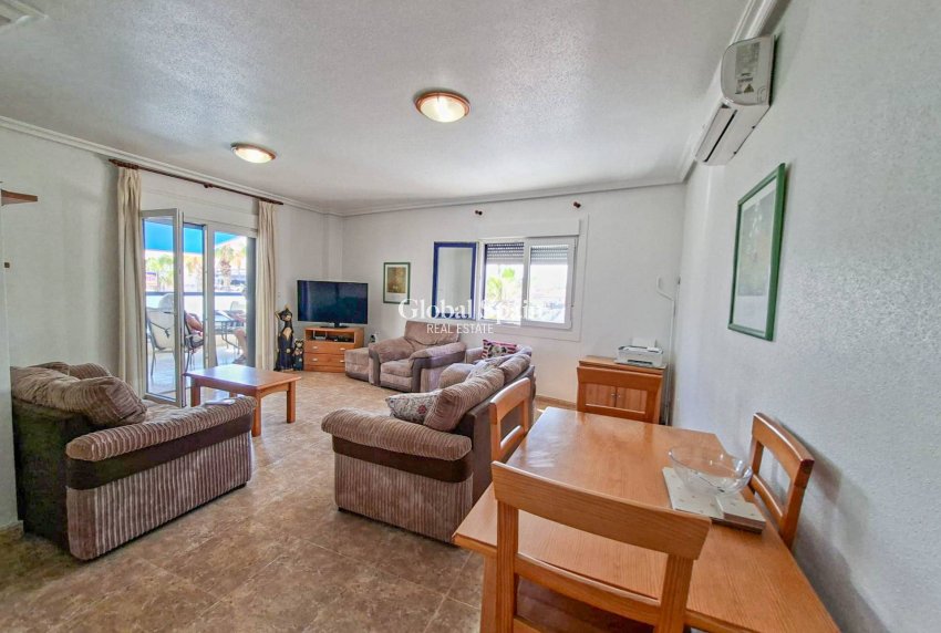 Wederverkoop - APPARTEMENT -
ORIHUELA COSTA - Costa Blanca