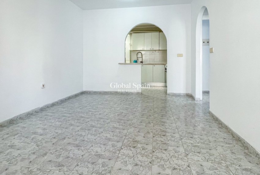 Wederverkoop - APPARTEMENT -
ORIHUELA COSTA - Costa Blanca