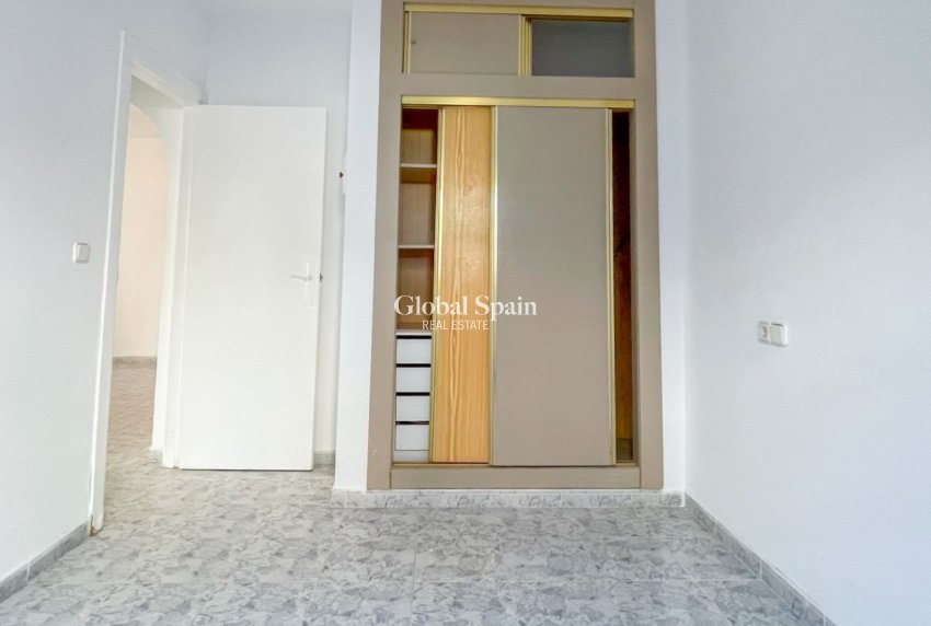 Wederverkoop - APPARTEMENT -
ORIHUELA COSTA - Costa Blanca