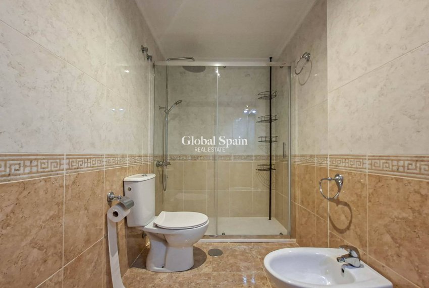 Wederverkoop - APPARTEMENT -
ORIHUELA COSTA - Costa Blanca