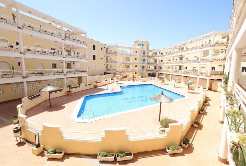 Wederverkoop - APPARTEMENT -
ORIHUELA COSTA - Costa Blanca