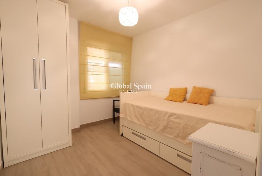 Wederverkoop - APPARTEMENT -
ORIHUELA COSTA - Costa Blanca