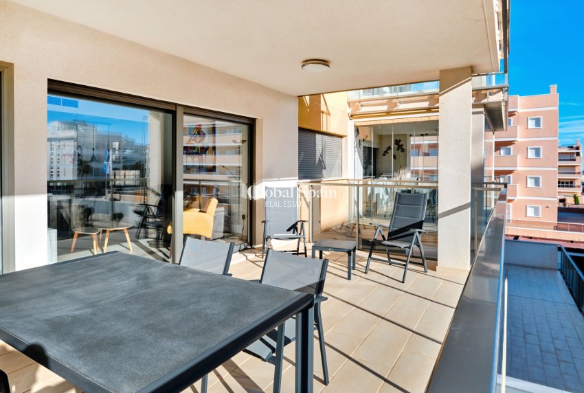 Wederverkoop - APPARTEMENT -
ORIHUELA COSTA - Costa Blanca