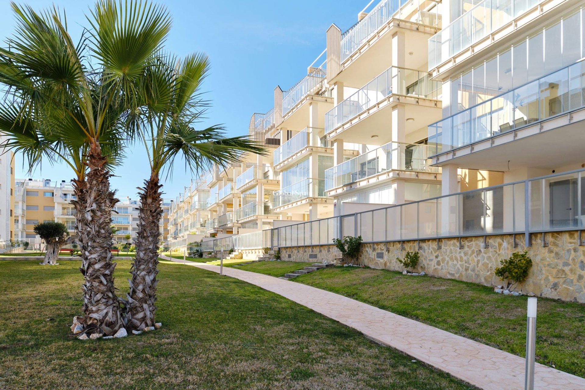 Wederverkoop - APPARTEMENT -
ORIHUELA COSTA - Costa Blanca