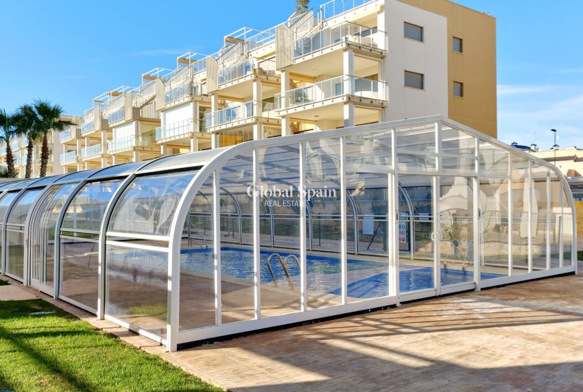 Wederverkoop - APPARTEMENT -
ORIHUELA COSTA - Costa Blanca