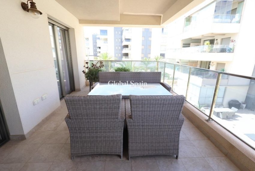 Wederverkoop - APPARTEMENT -
ORIHUELA COSTA - Costa Blanca