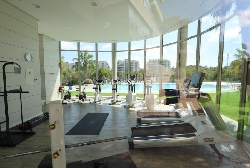 Wederverkoop - APPARTEMENT -
ORIHUELA COSTA - Costa Blanca