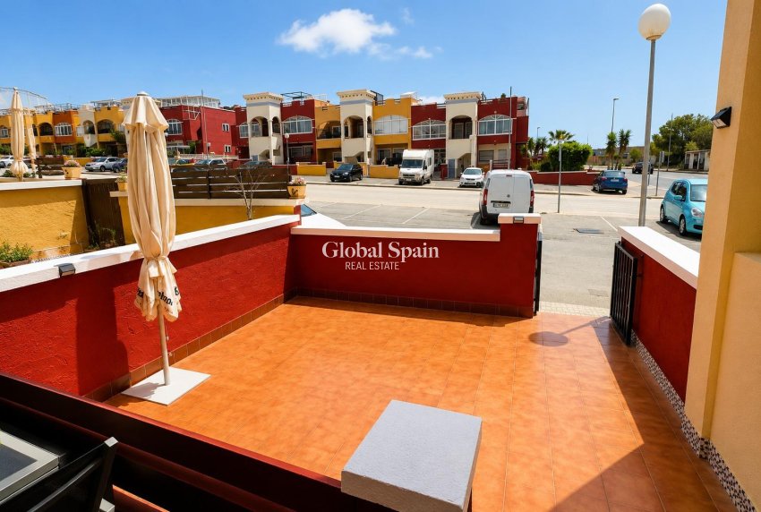 Wederverkoop - APPARTEMENT -
ORIHUELA COSTA - Costa Blanca