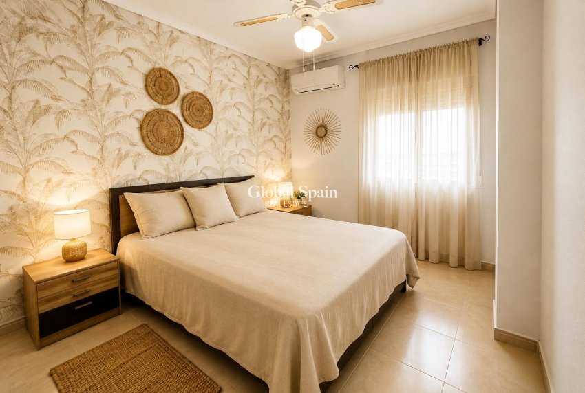 Wederverkoop - APPARTEMENT -
ORIHUELA COSTA - Costa Blanca
