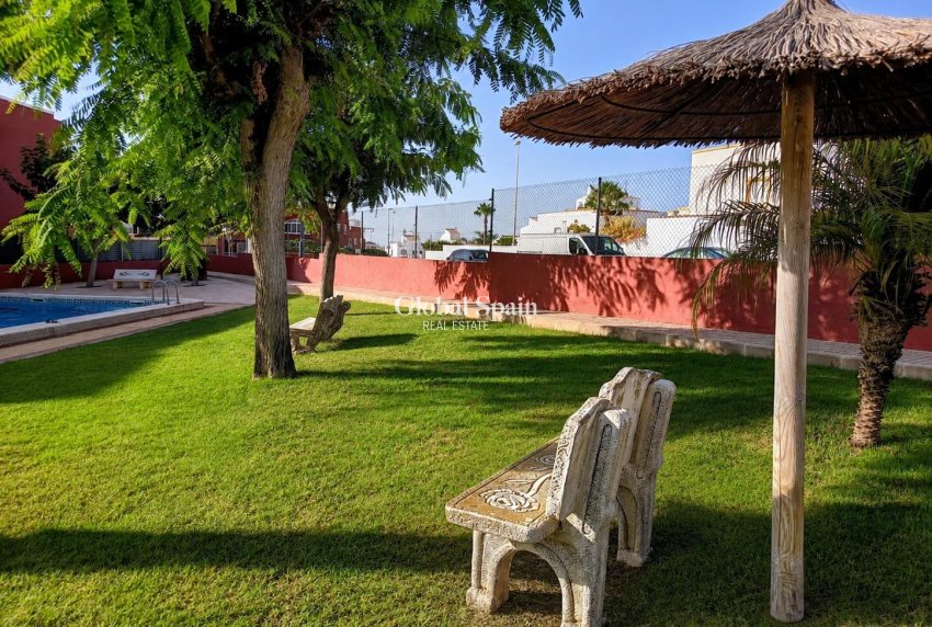 Wederverkoop - APPARTEMENT -
ORIHUELA COSTA - Costa Blanca