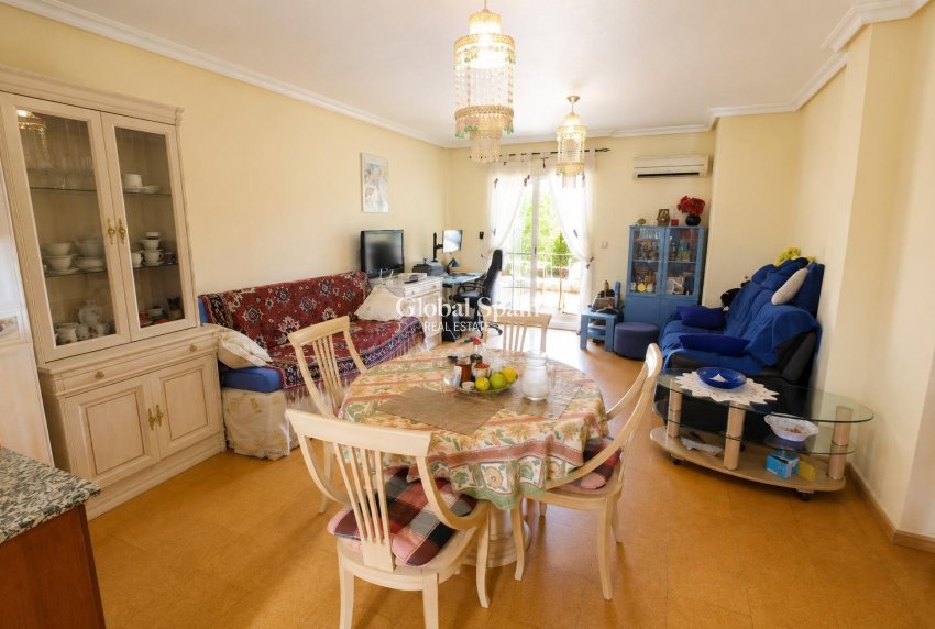 Wederverkoop - APPARTEMENT -
ORIHUELA COSTA - Costa Blanca