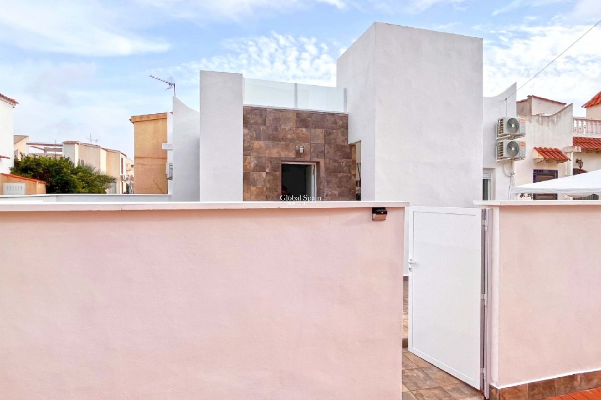 Wederverkoop - APPARTEMENT -
ORIHUELA COSTA - Costa Blanca