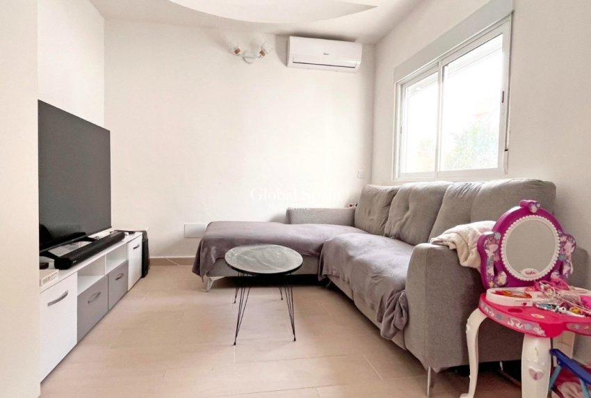 Wederverkoop - APPARTEMENT -
ORIHUELA COSTA - Costa Blanca