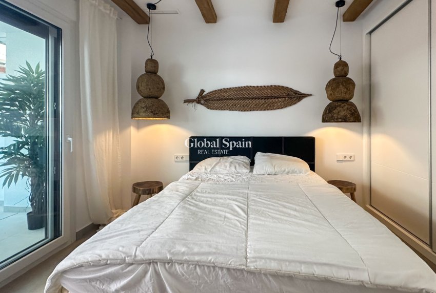 Wederverkoop - APPARTEMENT -
ORIHUELA COSTA - Costa Blanca