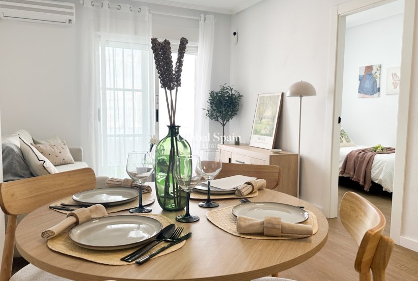 Wederverkoop - APPARTEMENT -
ORIHUELA COSTA - Costa Blanca