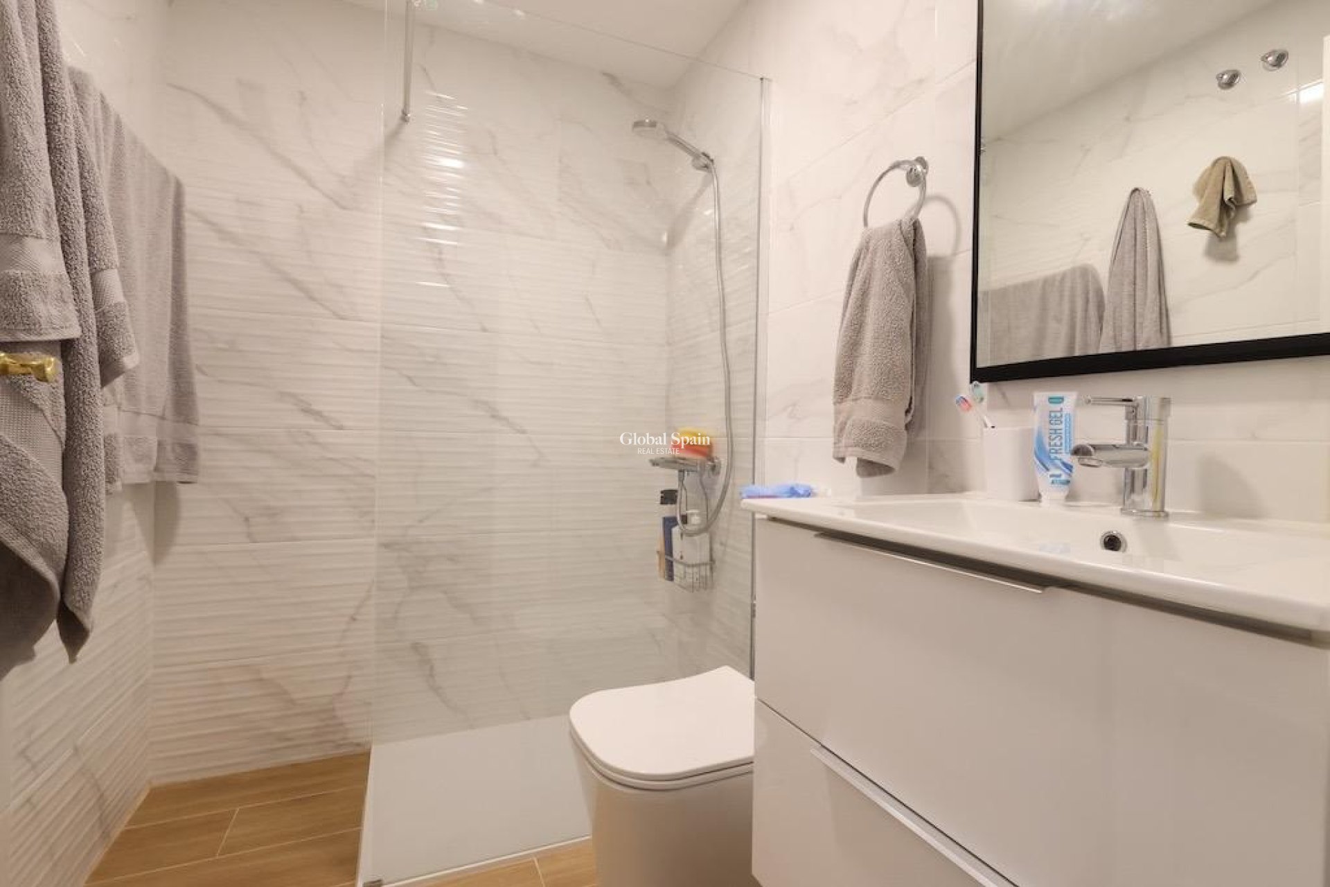 Wederverkoop - APPARTEMENT -
ORIHUELA COSTA - Costa Blanca