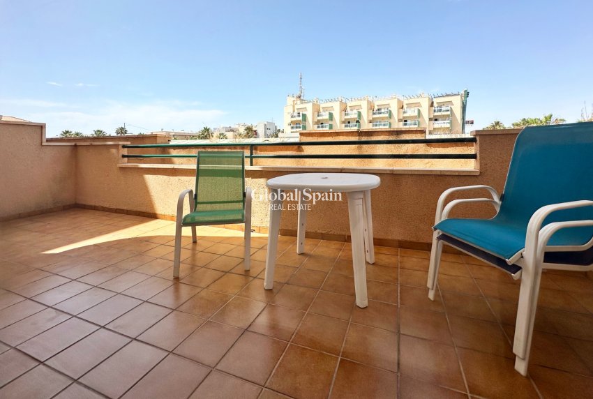 Wederverkoop - APPARTEMENT -
ORIHUELA COSTA - Costa Blanca