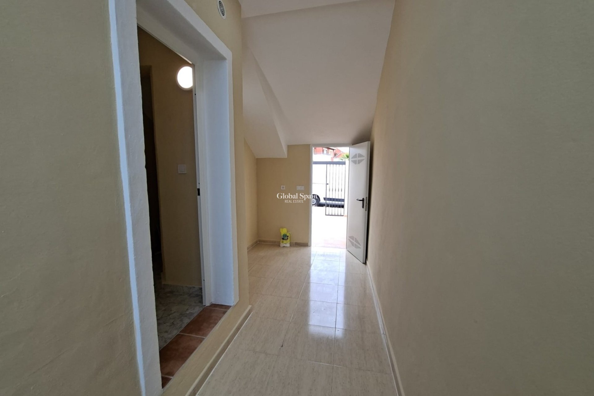 Wederverkoop - APPARTEMENT -
ORIHUELA COSTA - Costa Blanca