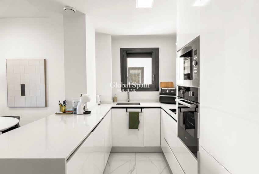 Wederverkoop - APPARTEMENT -
ORIHUELA COSTA - Costa Blanca