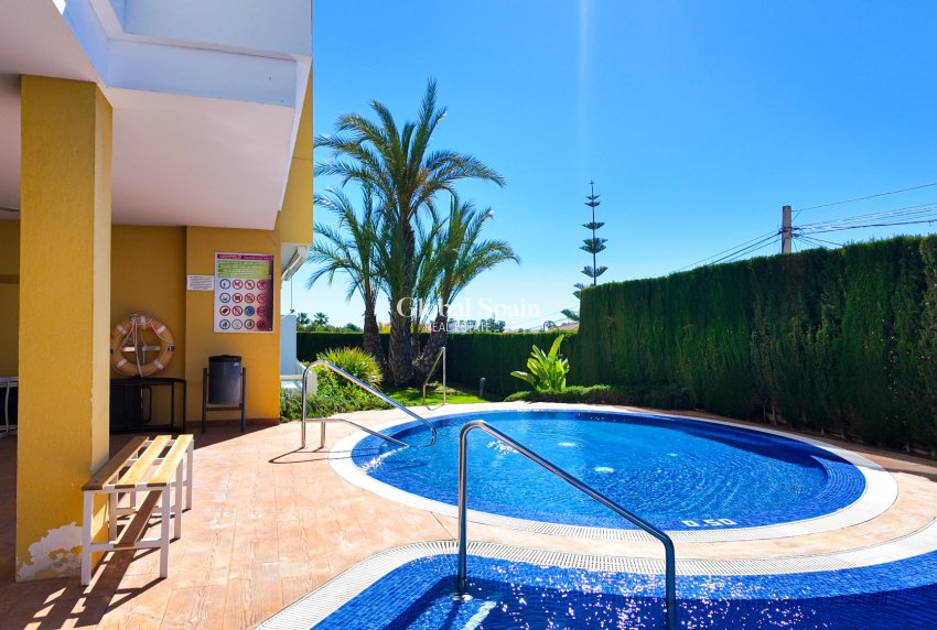 Wederverkoop - APPARTEMENT -
ORIHUELA COSTA - Costa Blanca