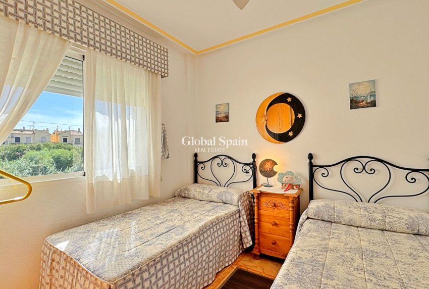 Wederverkoop - APPARTEMENT -
ORIHUELA COSTA - Costa Blanca