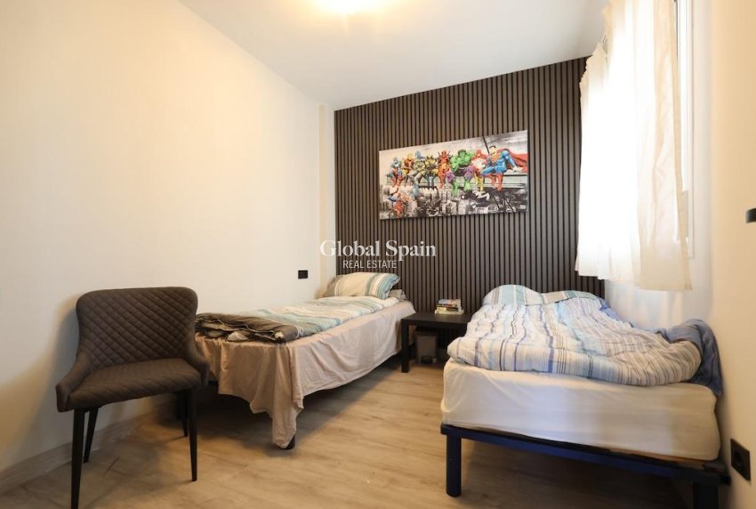 Wederverkoop - APPARTEMENT -
ORIHUELA COSTA - Costa Blanca
