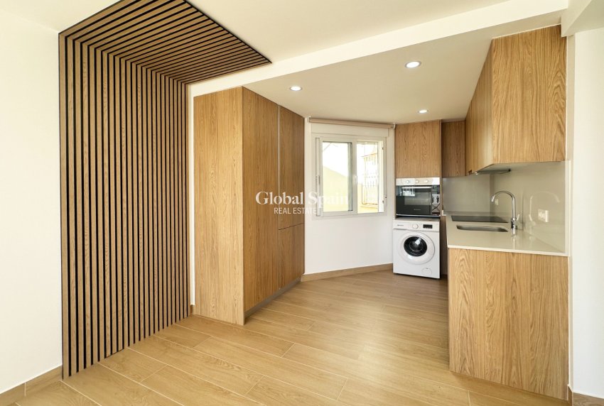 Wederverkoop - APPARTEMENT -
ORIHUELA COSTA - Costa Blanca