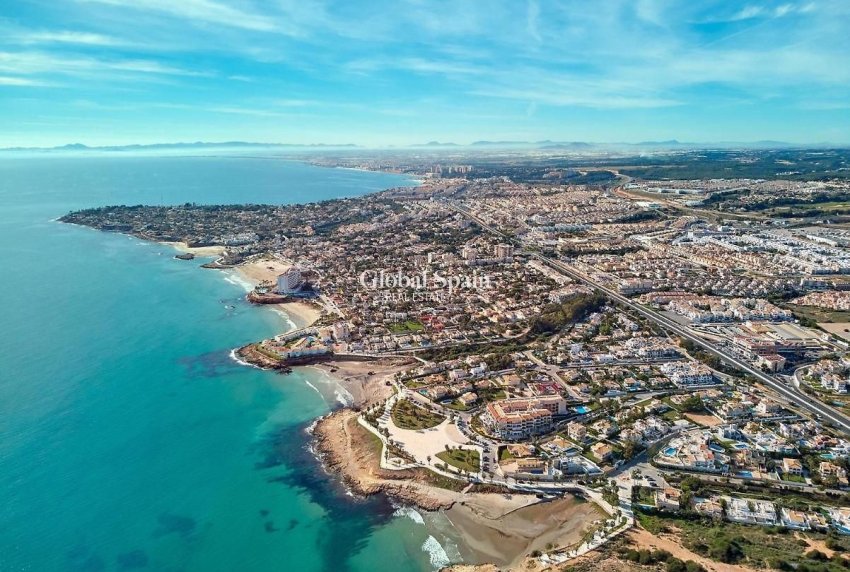 Wederverkoop - APPARTEMENT -
ORIHUELA COSTA - Costa Blanca