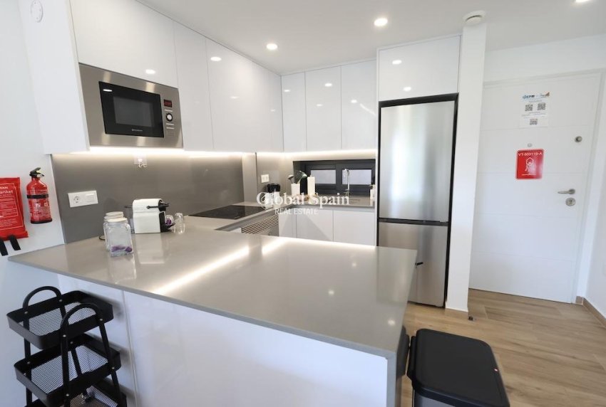 Wederverkoop - APPARTEMENT -
ORIHUELA COSTA - Costa Blanca
