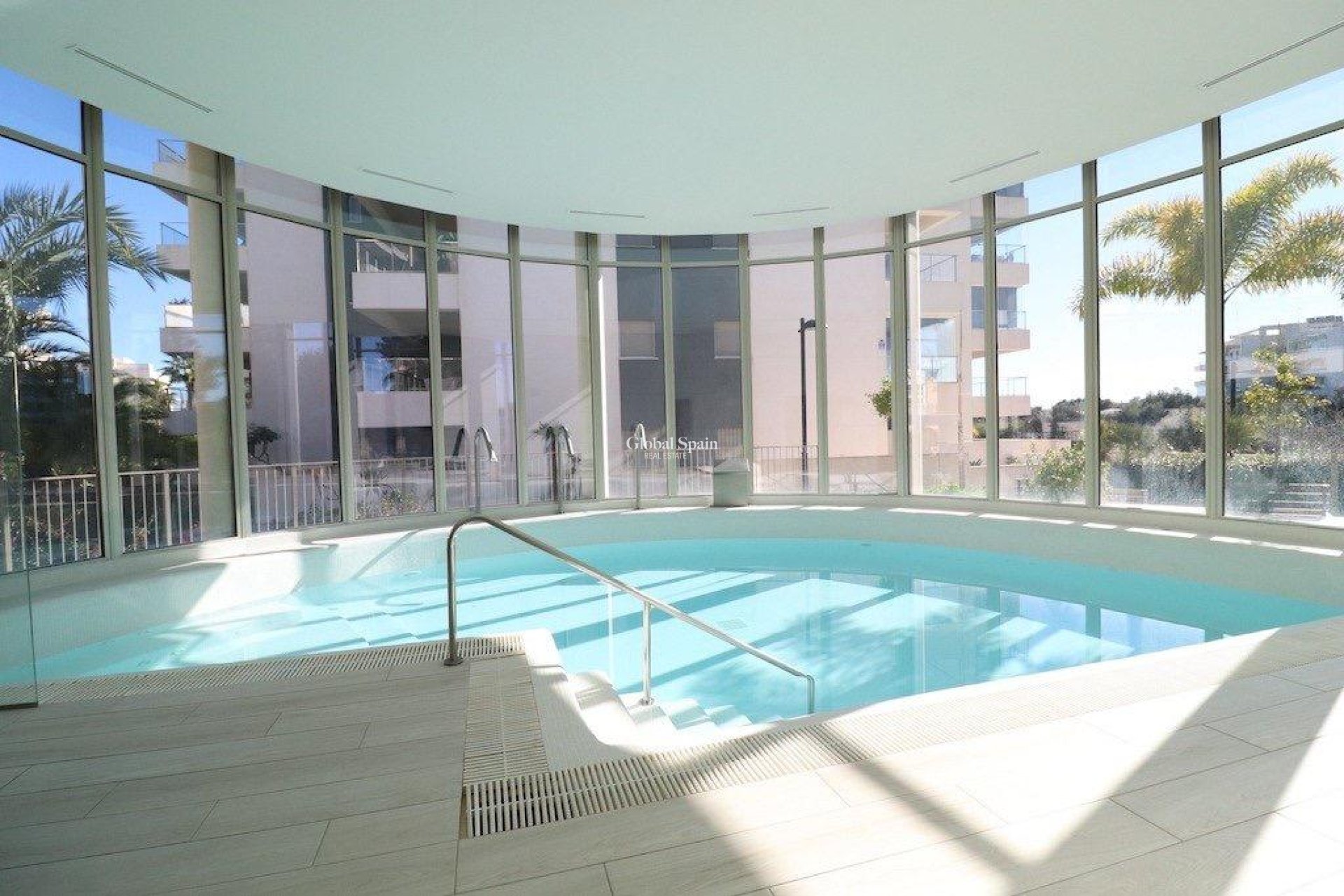Wederverkoop - APPARTEMENT -
ORIHUELA COSTA - Costa Blanca