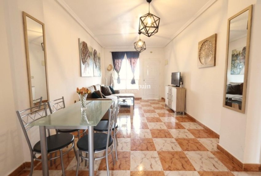 Wederverkoop - APPARTEMENT -
ORIHUELA COSTA - Costa Blanca