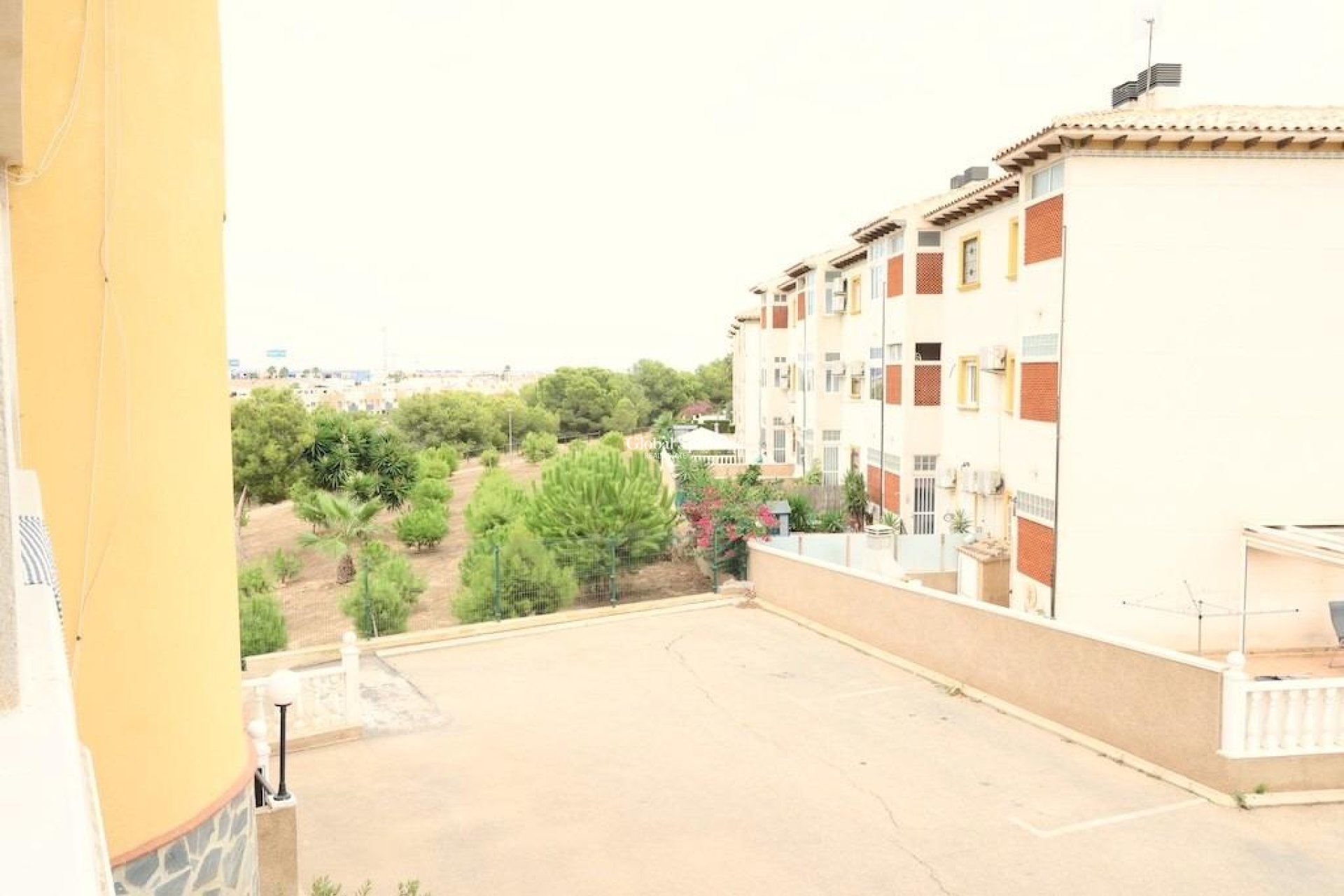 Wederverkoop - APPARTEMENT -
ORIHUELA COSTA - Costa Blanca