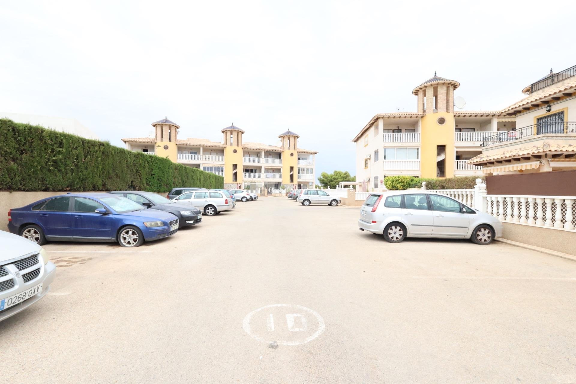 Wederverkoop - APPARTEMENT -
ORIHUELA COSTA - Costa Blanca
