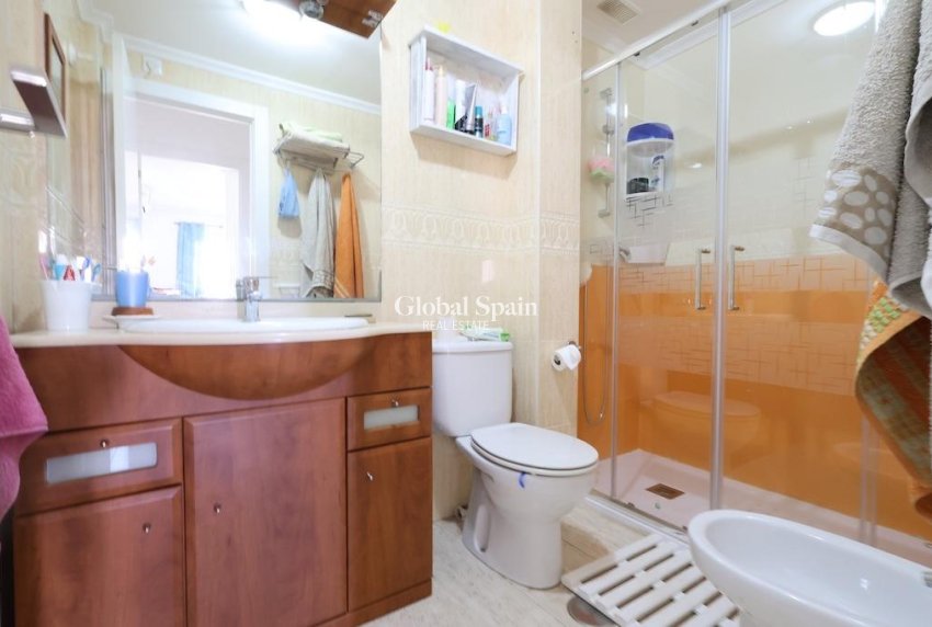 Wederverkoop - APPARTEMENT -
ORIHUELA COSTA - Costa Blanca