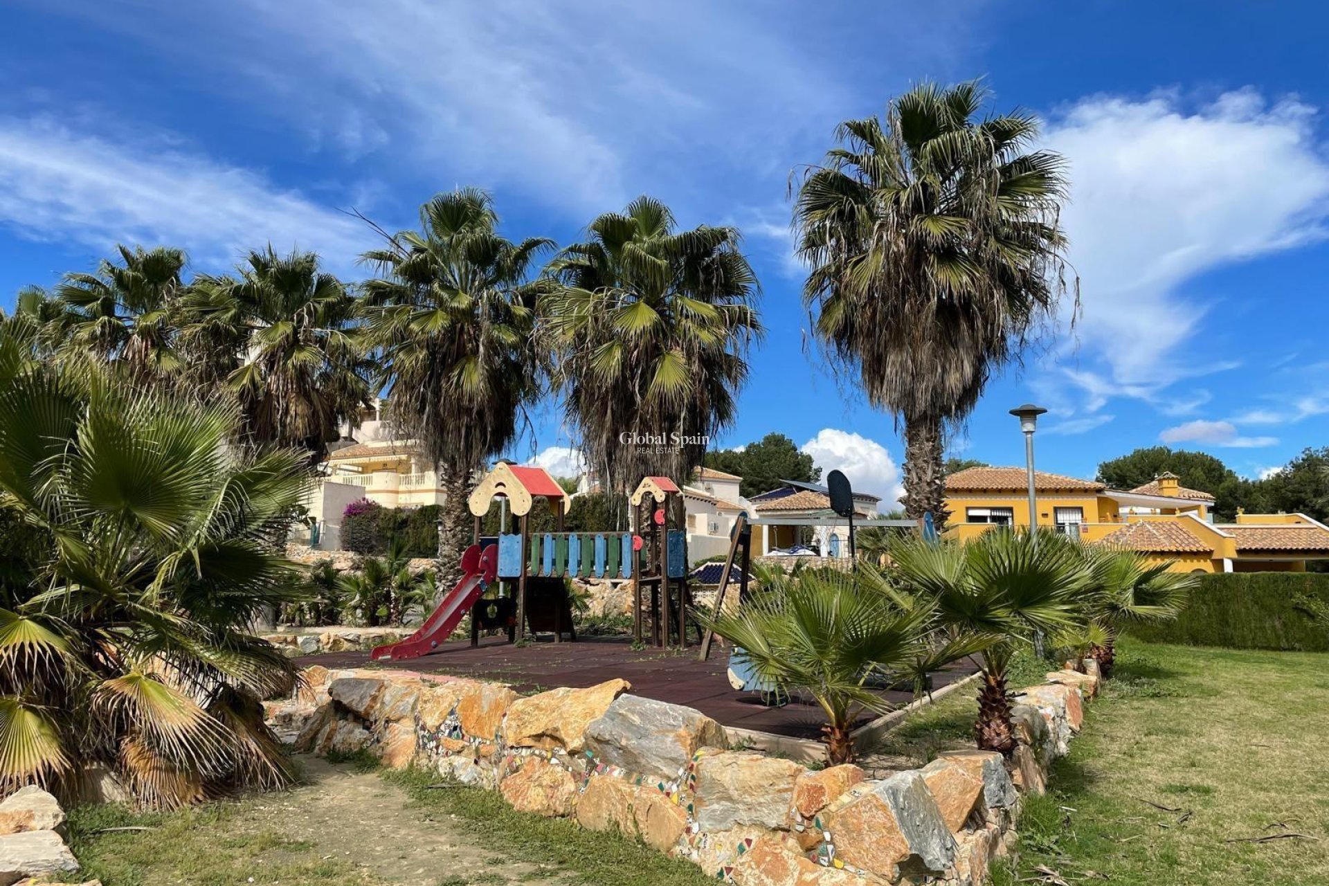 Wederverkoop - APPARTEMENT -
ORIHUELA COSTA - Costa Blanca