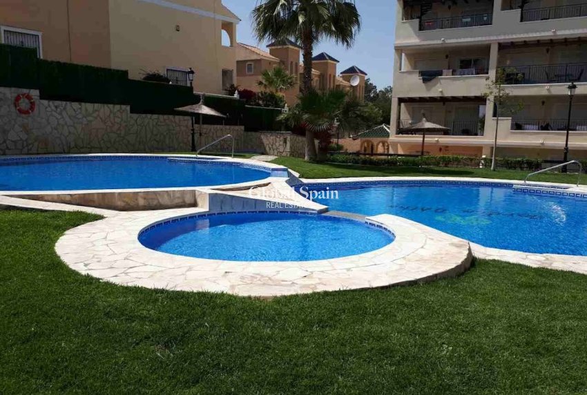 Wederverkoop - APPARTEMENT -
ORIHUELA COSTA - Costa Blanca