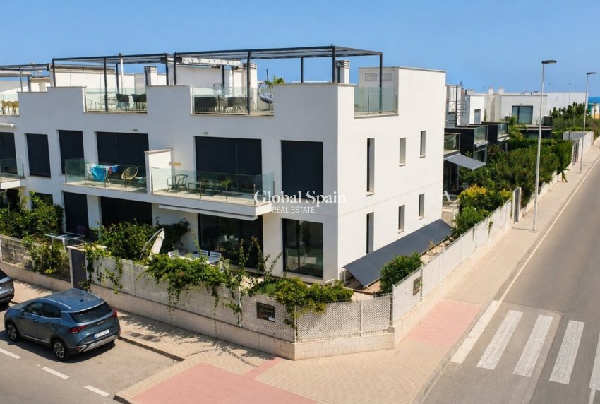 Wederverkoop - APPARTEMENT -
ORIHUELA COSTA - Costa Blanca