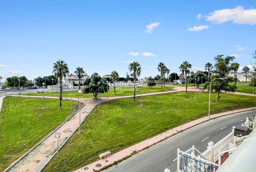Wederverkoop - APPARTEMENT -
ORIHUELA COSTA - Costa Blanca