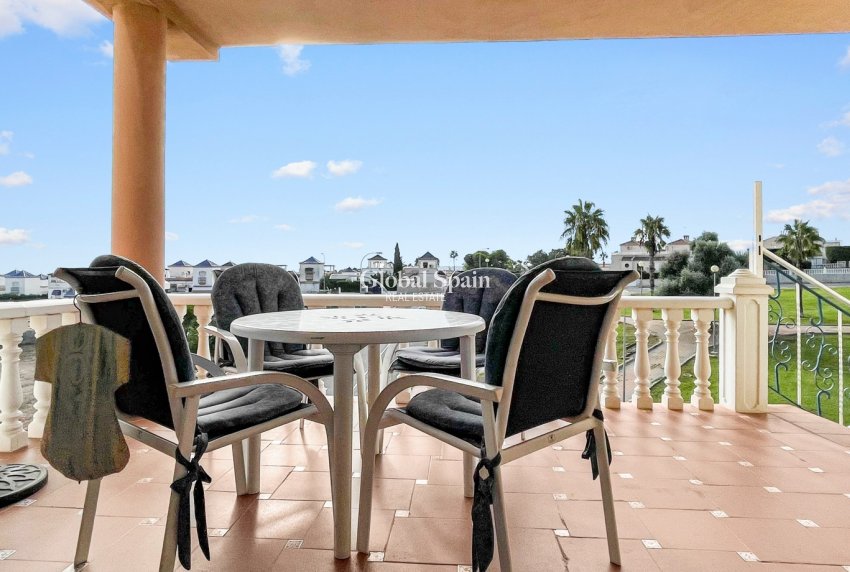 Wederverkoop - APPARTEMENT -
ORIHUELA COSTA - Costa Blanca