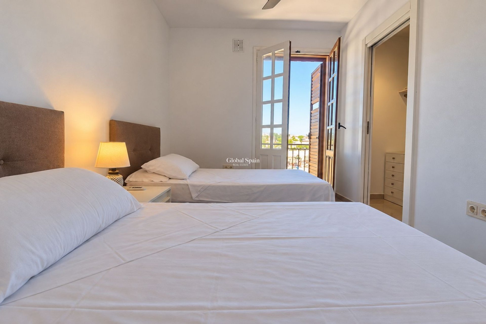 Wederverkoop - APPARTEMENT -
ORIHUELA COSTA - Costa Blanca
