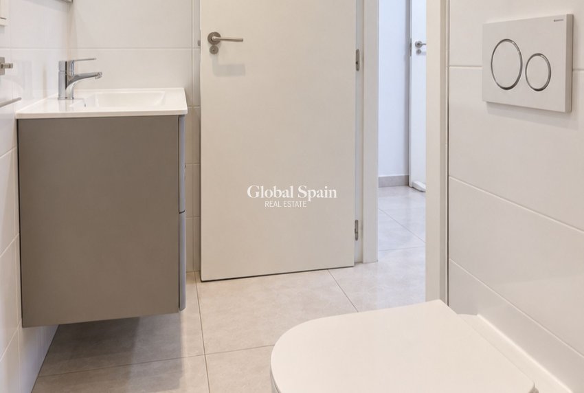 Wederverkoop - APPARTEMENT -
ORIHUELA COSTA - Costa Blanca