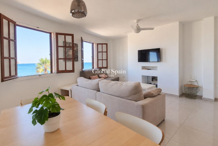 Wederverkoop - APPARTEMENT -
ORIHUELA COSTA - Costa Blanca