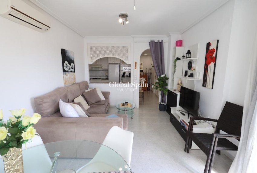 Wederverkoop - APPARTEMENT -
ORIHUELA COSTA - Costa Blanca